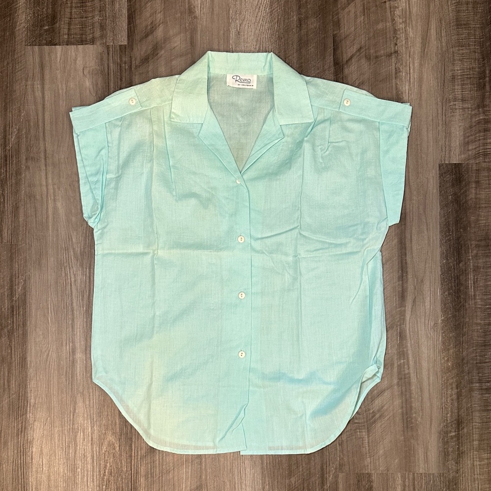 Vintage Remo of California Short Sleeve Button Down Blouse –  – Size Medium